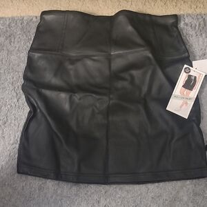 Faux Leather Pull-On Mini Skirt - Black